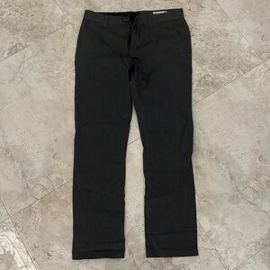 Men’s Volcom pants new without tags